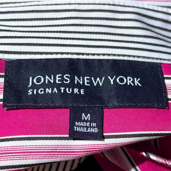 NWT JONES NEW YORK sM button down Magenta w/blk/wht contrasting fabric detail - Picture 3 of 8